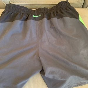 Nike Mens Shorts/Swim trunks. (With liner)